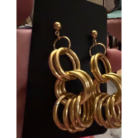 Avon 1970s Gold Ring Earrings - Picture 6 of 11